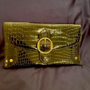 Super trendy Banana Republic clutch for an evening out